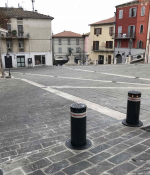 dissuasori_piazza_Carpine_Magione